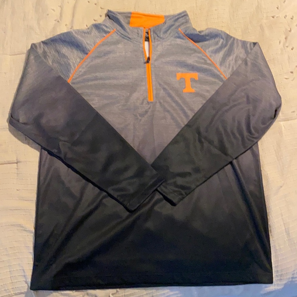 Men’s University of Tennessee pullover